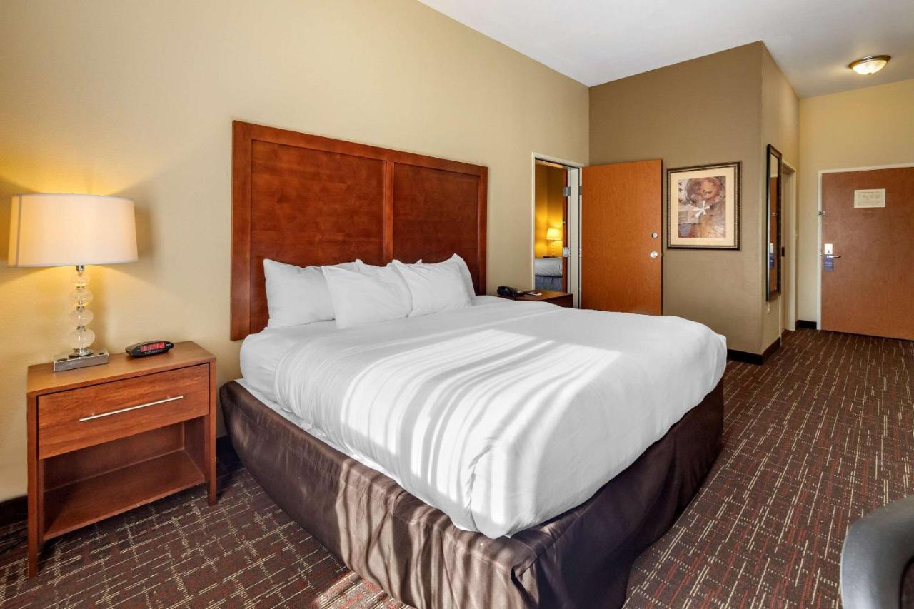 Comfort Inn & Suites Shawnee North Near I-40 Zewnętrze zdjęcie