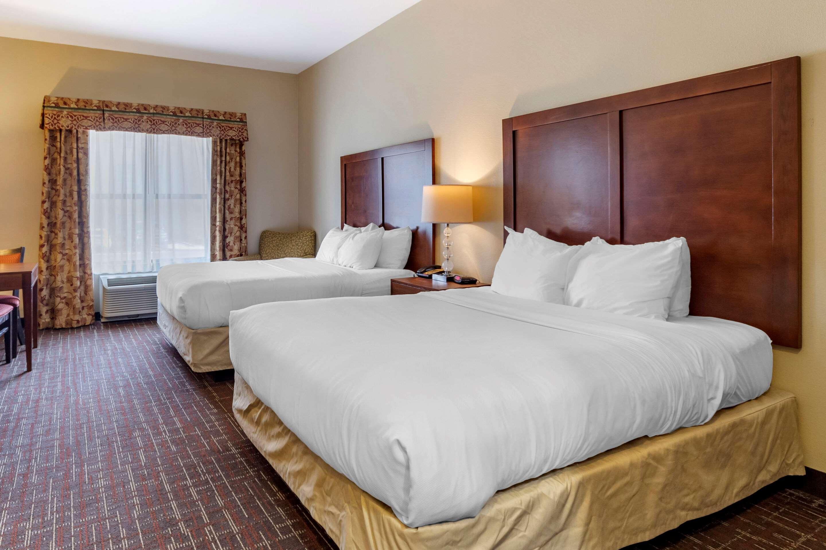 Comfort Inn & Suites Shawnee North Near I-40 Zewnętrze zdjęcie