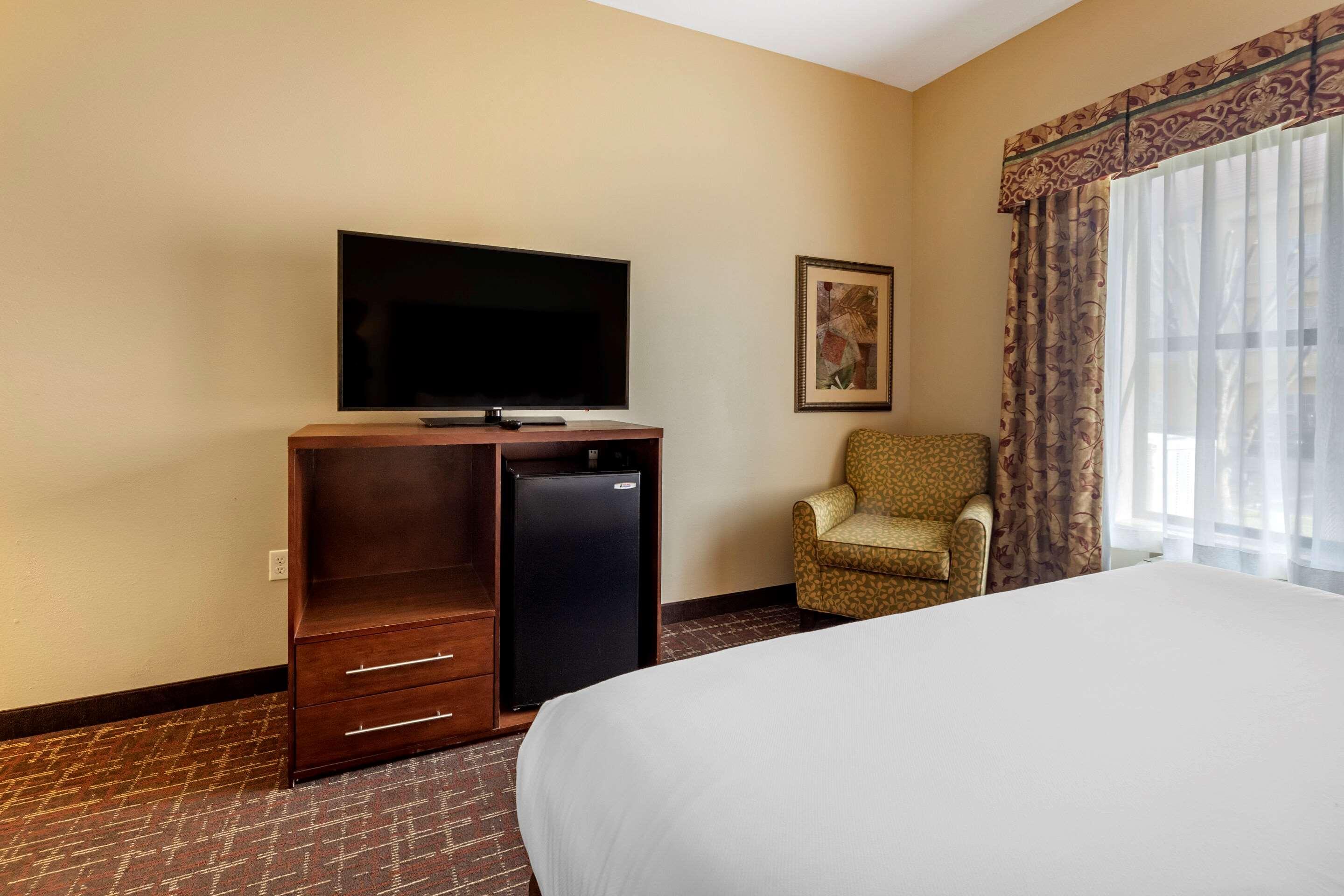 Comfort Inn & Suites Shawnee North Near I-40 Zewnętrze zdjęcie