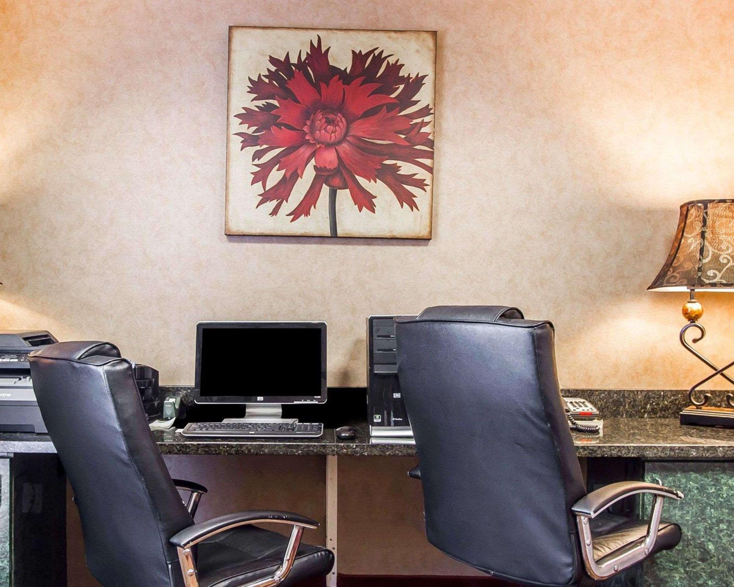Comfort Inn & Suites Shawnee North Near I-40 Zewnętrze zdjęcie