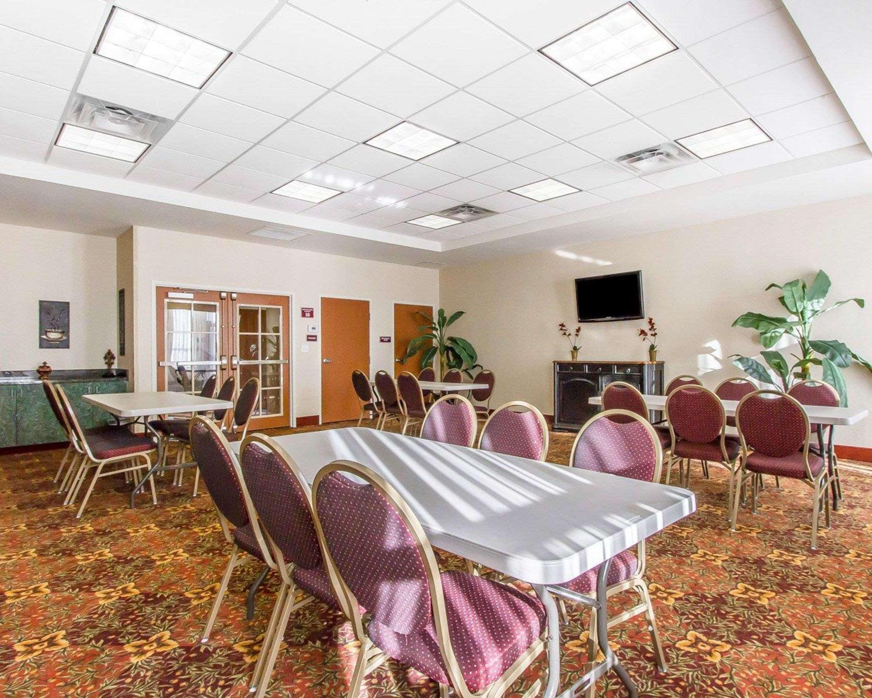 Comfort Inn & Suites Shawnee North Near I-40 Zewnętrze zdjęcie