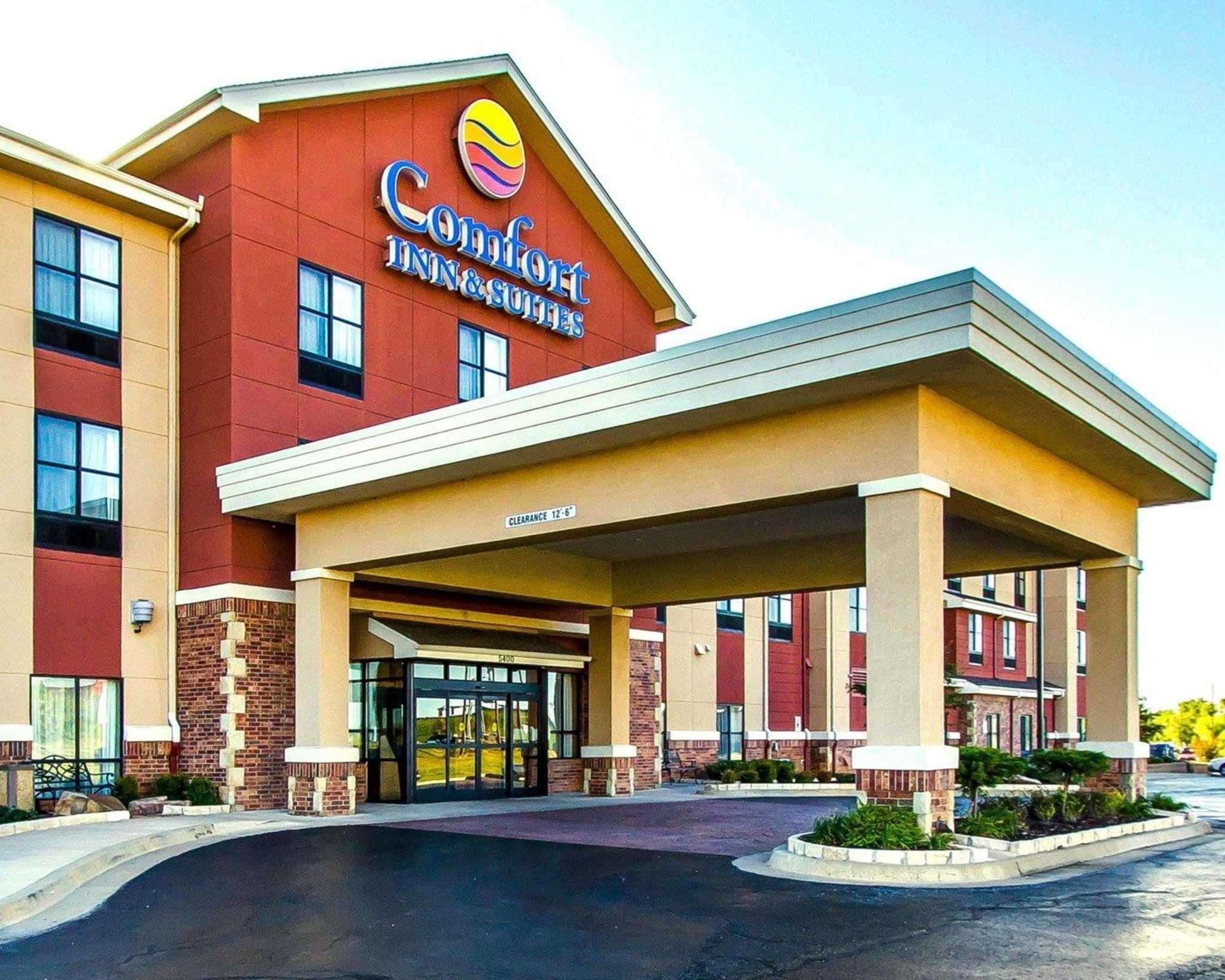 Comfort Inn & Suites Shawnee North Near I-40 Zewnętrze zdjęcie