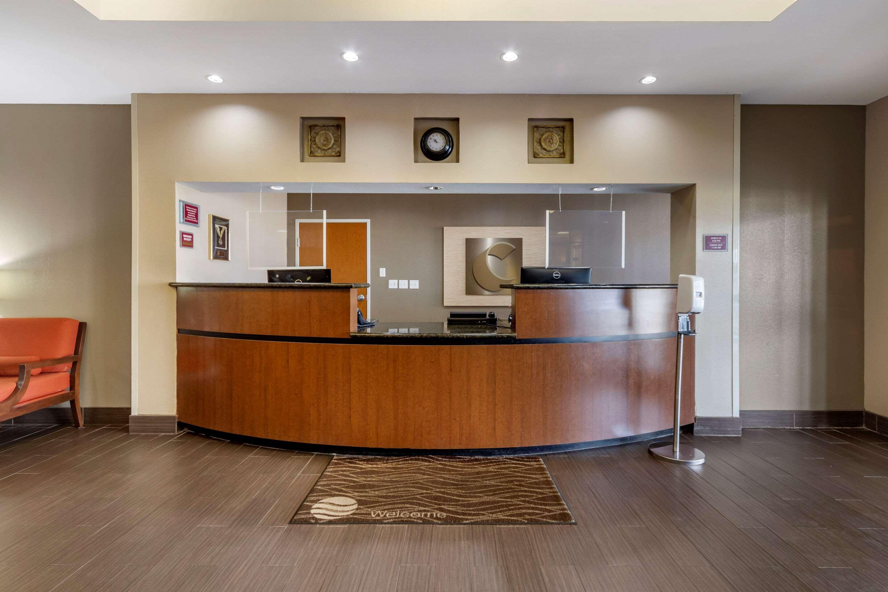 Comfort Inn & Suites Shawnee North Near I-40 Zewnętrze zdjęcie