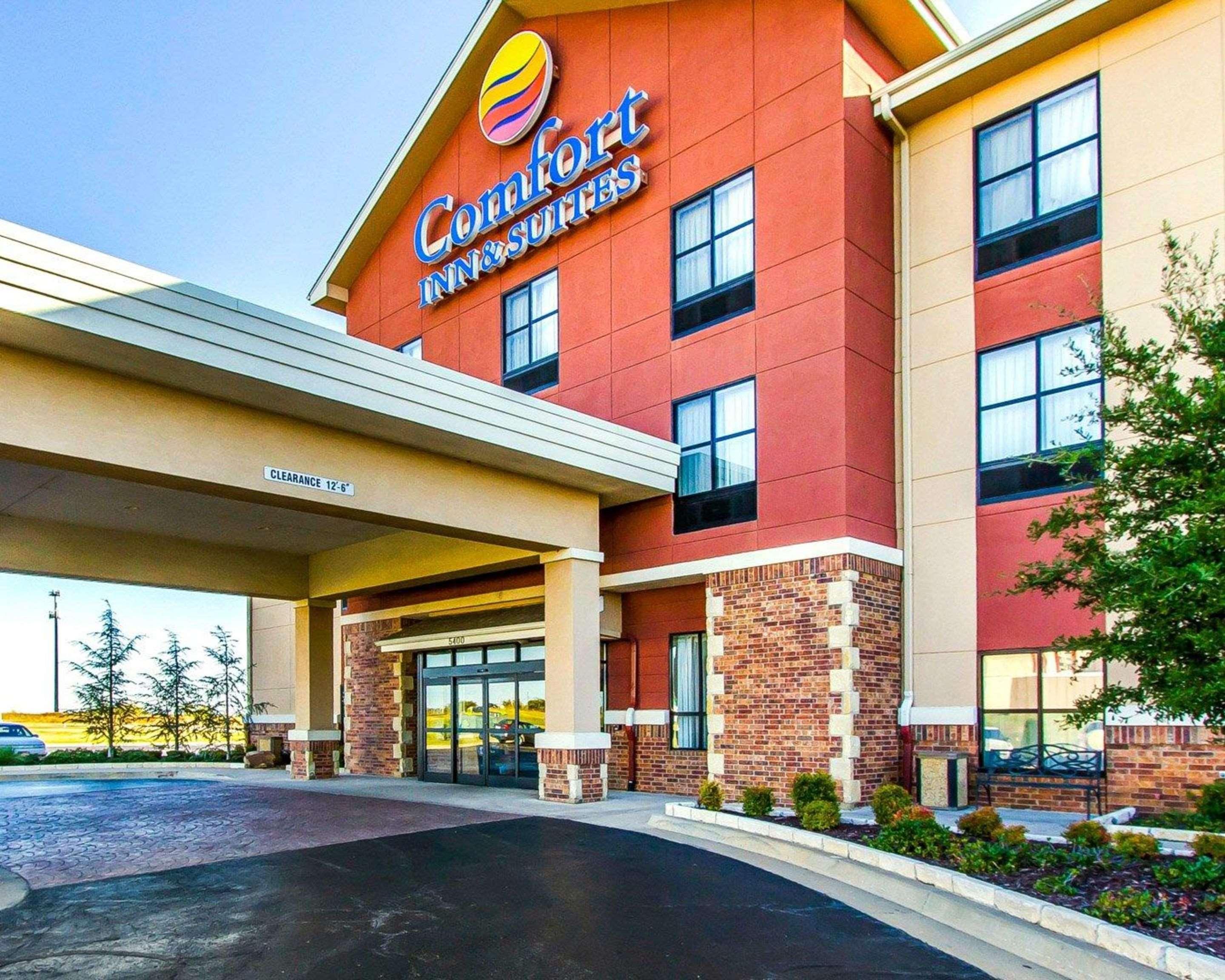 Comfort Inn & Suites Shawnee North Near I-40 Zewnętrze zdjęcie